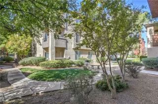 Photo #2: 2240534 Listing