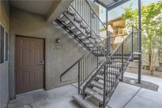 Photo #5: 2240534 Listing