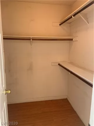 Photo #4: 2240542 Listing