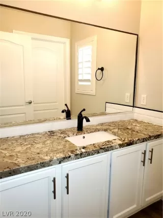 Photo #2: 2240550 Listing