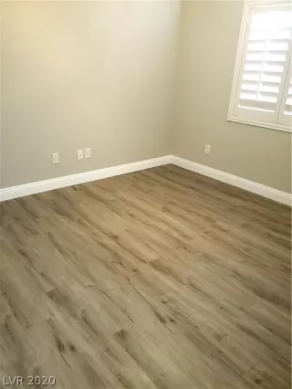 Photo #3: 2240550 Listing