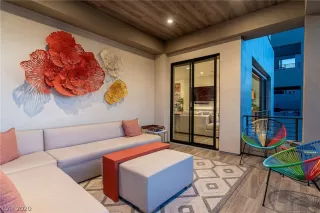 Photo #4: 2240587 Listing 