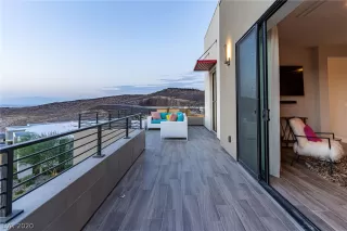 Photo #5: 2240587 Listing 