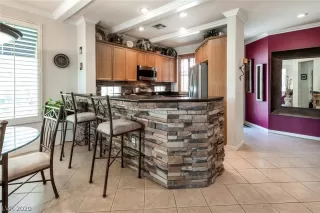 Photo #2: 2240597 Listing 