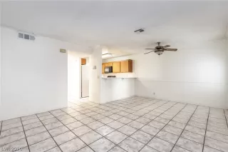 Photo #3: 2240616 Listing