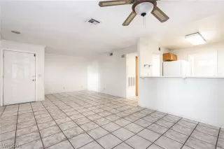 Photo #4: 2240616 Listing