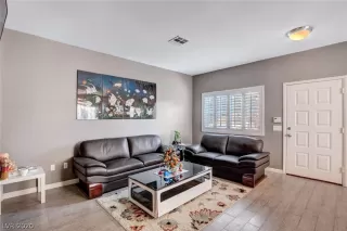 Photo #5: 2240620 Listing