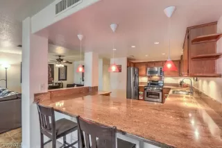 Photo #1: 2240657 Listing