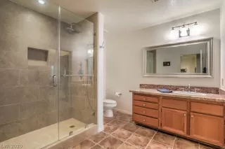 Photo #2: 2240657 Listing