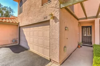 Photo #4: 2240657 Listing