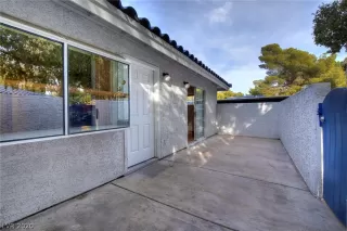 Photo #2: 2240704 Listing