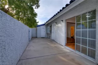 Photo #4: 2240704 Listing