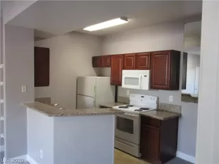 Photo #4: 2240734 Listing 