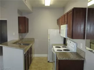 Photo #5: 2240734 Listing 