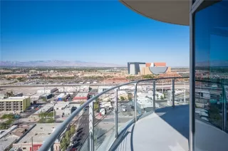 Photo #3: 2240735 Listing