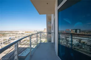 Photo #5: 2240735 Listing