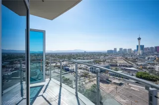 Photo #6: 2240735 Listing