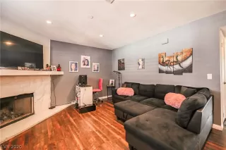 Photo #5: 2240754 Listing