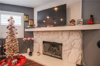 Photo #6: 2240754 Listing