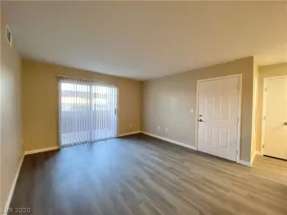 Photo #2: 2240772 Listing 