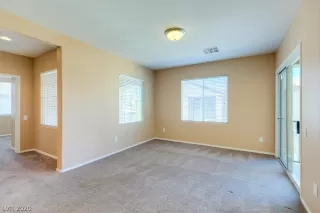 Photo #5: 2240807 Listing