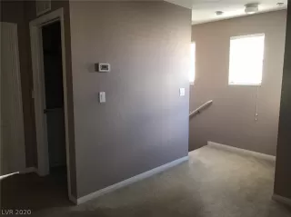 Photo #6: 2240835 Listing