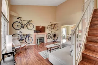 Photo #1: 2240852 Listing 