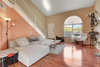 Photo #3: 2240852 Listing 