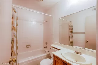 Photo #3: 2240864 Listing 