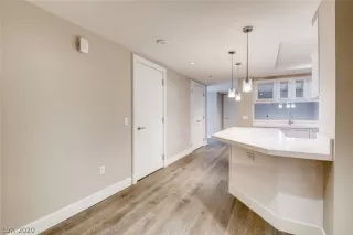 Photo #2: 2240882 Listing