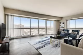 Photo #4: 2240882 Listing