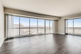 Photo #5: 2240882 Listing