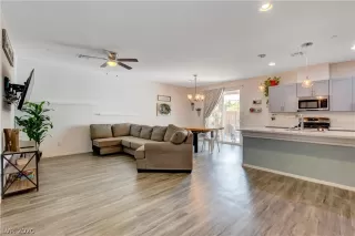 Photo #1: 2240899 Listing 