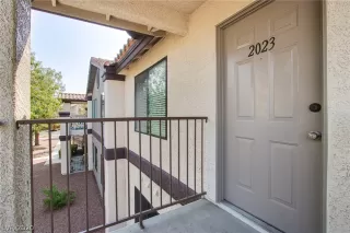 Photo #1: 2240946 Listing