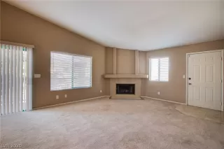 Photo #3: 2240946 Listing