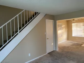 Photo #4: 2240957 Listing 