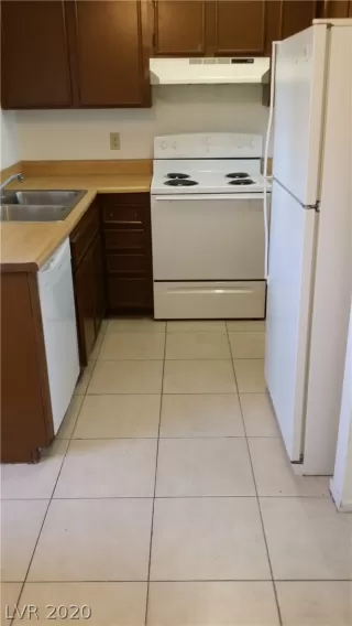 Photo #4: 2240973 Listing 
