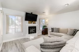 Photo #3: 2240984 Listing 