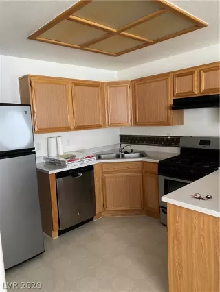 Photo #2: 2241004 Listing 