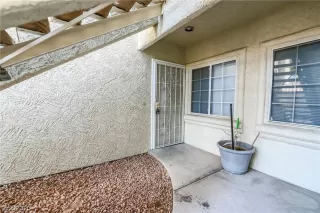 Photo #2: 2241006 Listing