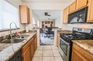 Photo #5: 2241006 Listing