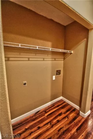 Photo #6: 2241045 Listing