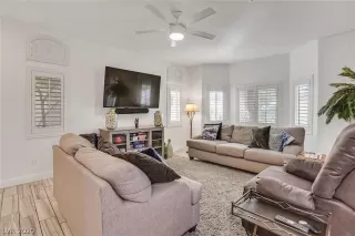 Photo #1: 2241062 Listing