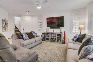 Photo #2: 2241062 Listing