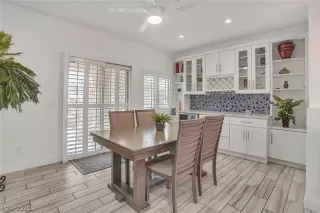 Photo #4: 2241062 Listing