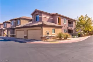 Photo #1: 2241092 Listing