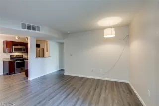 Photo #2: 2241097 Listing