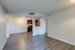 Photo #3: 2241097 Listing