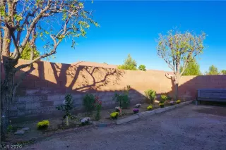 Photo #6: 2241102 Listing 