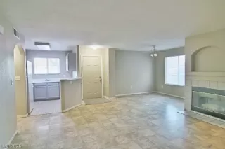 Photo #4: 2241123 Listing